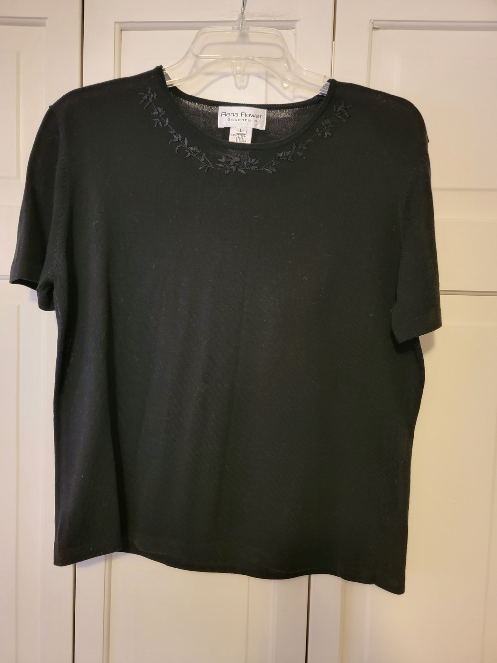 Rena Rowan Black Short Sleeve Sweater with Embroidered Neckline Size L EUC